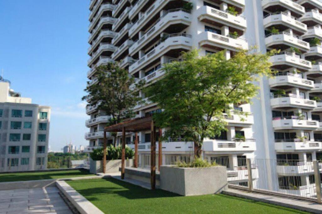 Stylish 1 Bedroom, Nice Pool,Bts Asok, Sukhumvit Bangkok Exterior foto
